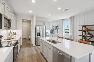 220 Bendecido Loop, Elgin, TX 78621 - Photo 4