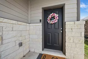 328 Thornless Cir, Buda, TX 78610 - Photo 2
