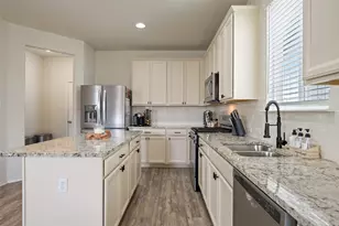 328 Thornless Cir, Buda, TX 78610 - Photo 14