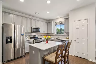 221 Bonnet Boulevard, Georgetown, TX 78628 - Photo 6