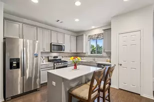 221 Bonnet Blvd, Georgetown, TX 78628 - Photo 6