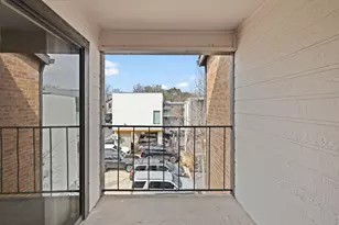 203 E 31st St, Austin, TX 78705 - Photo 26