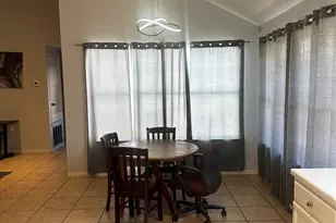 612 David Curry Dr, Round Rock, TX 78664 - Photo 4