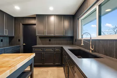 6713 Winterberry Drive, Austin, TX 78750 - Photo 14