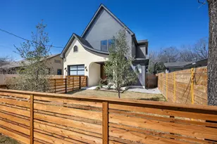 1004 Fiesta St, Austin, TX 78702 - Photo 36