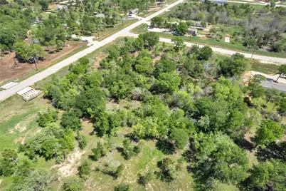 114 Empire Street, Elgin, TX 78621 - Photo 8