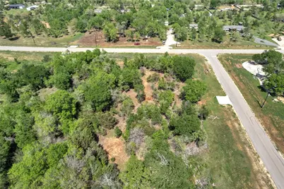 114 Empire Street, Elgin, TX 78621 - Photo 6