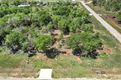 114 Empire Street, Elgin, TX 78621 - Photo 18