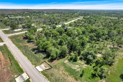 114 Empire Street, Elgin, TX 78621 - Photo 14