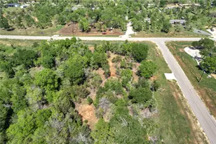 114 Empire St, Elgin, TX 78621 - Photo 6