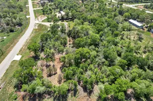 114 Empire St, Elgin, TX 78621 - Photo 16