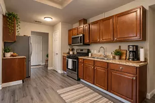 6707 Santos St, Austin, TX 78741 - Photo 8
