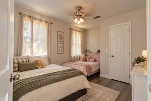 6707 Santos St, Austin, TX 78741 - Photo 4