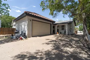 6707 Santos St, Austin, TX 78741 - Photo 10