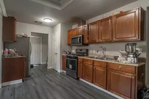 6707 Santos St, Austin, TX 78741 - Photo 32