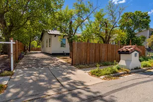 6707 Santos St, Austin, TX 78741 - Photo 20