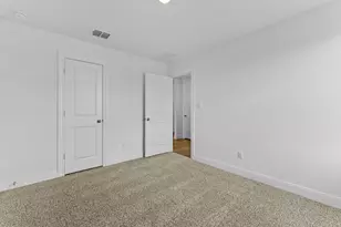 137 Union Pacific Dr, Cedar Creek, TX 78612 - Photo 20