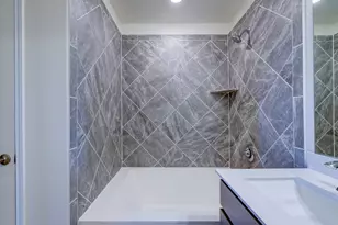 18517 Spotted Eagle Ln, Elgin, TX 78621 - Photo 26