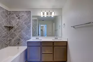 18517 Spotted Eagle Ln, Elgin, TX 78621 - Photo 24