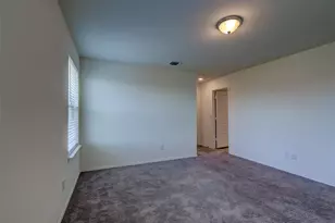 18517 Spotted Eagle Ln, Elgin, TX 78621 - Photo 20