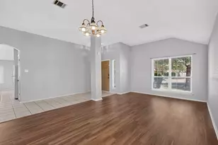 1302 Rainbow Parke Dr, Round Rock, TX 78665 - Photo 4