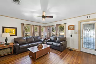 751 N Burleson St, Giddings, TX 78942 - Photo 14