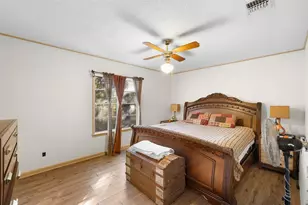 751 N Burleson St, Giddings, TX 78942 - Photo 24