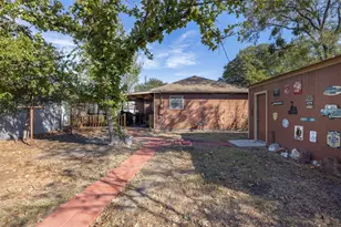 751 N Burleson St, Giddings, TX 78942 - Photo 6