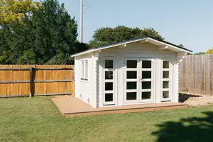 506 E Central Dr, Georgetown, TX 78628 - Photo 8