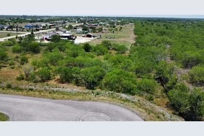 125 Eloise Court, Lockhart, TX 78644 - Photo 14