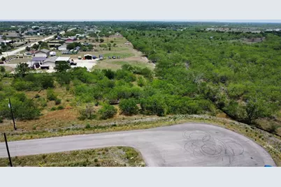 125 Eloise Court, Lockhart, TX 78644 - Photo 4