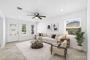 407 Magnolia St, Bastrop, TX 78602 - Photo 2