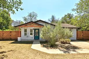 407 Magnolia St, Bastrop, TX 78602 - Photo 1