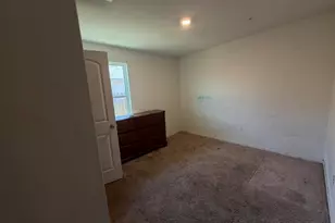 124 Niven Path, Jarrell, TX 76537 - Photo 10