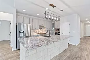 8316 Looksee Ln, Austin, TX 78744 - Photo 16