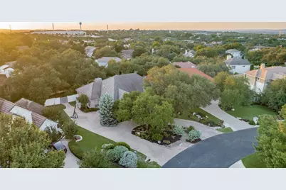 6 Stillmeadow Court, The Hills, TX 78738 - Photo 26