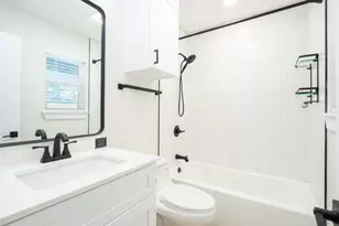 8314 Bowling Green Dr, Austin, TX 78757 - Photo 20