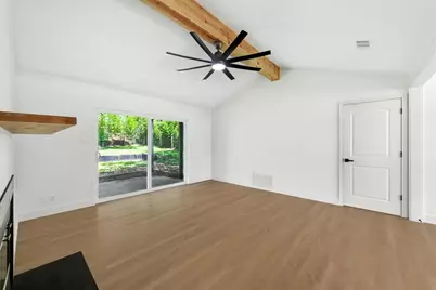 8520 Bradford Drive, Austin, TX 78758 - Photo 10