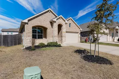 17304 Crownfield Path, Manor, TX 78653 - Photo 2