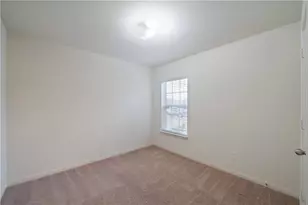 112 Millers Loop, Jarrell, TX 76537 - Photo 16