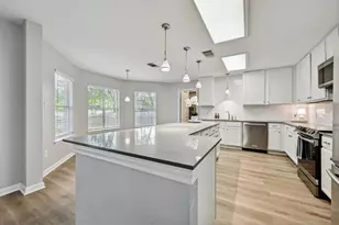 8139 Evadean Cir, Austin, TX 78745 - Photo 10