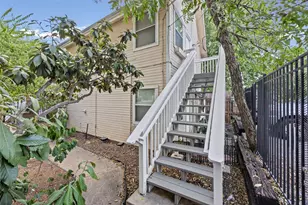 1110 W 22nd St, Austin, TX 78705 - Photo 4