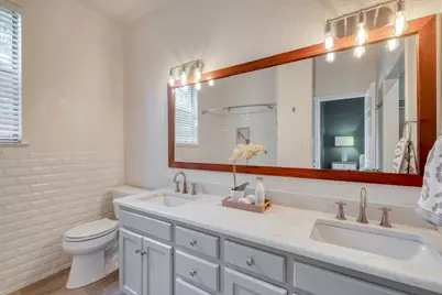 611 E 45th Street #19, Austin, TX 78751 - Photo 12