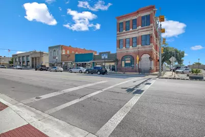 202 N Main Street N, Taylor, TX 76574 - Photo 28