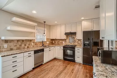 210 College Street, Round Rock, TX 78664 - Photo 4