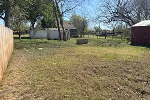 517 Giddings St, Lexington, TX 78947 - Photo 8