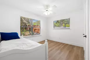 18300 W Rim Dr, Jonestown, TX 78645 - Photo 18