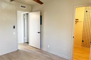 620 S 1st St, Austin, TX 78704 - Photo 20