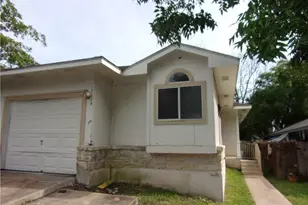 1227 Armadillo Rd, Austin, TX 78745 - Photo 2