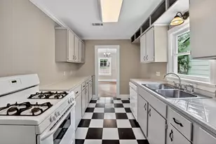 4907 Duval St, Austin, TX 78751 - Photo 10